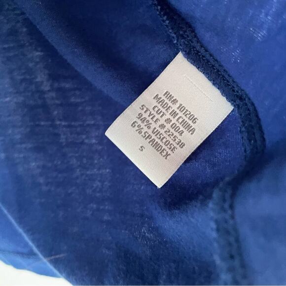 Soft Surroundings Royal blue super soft long sleeve top button front size small - Picture 3 of 6